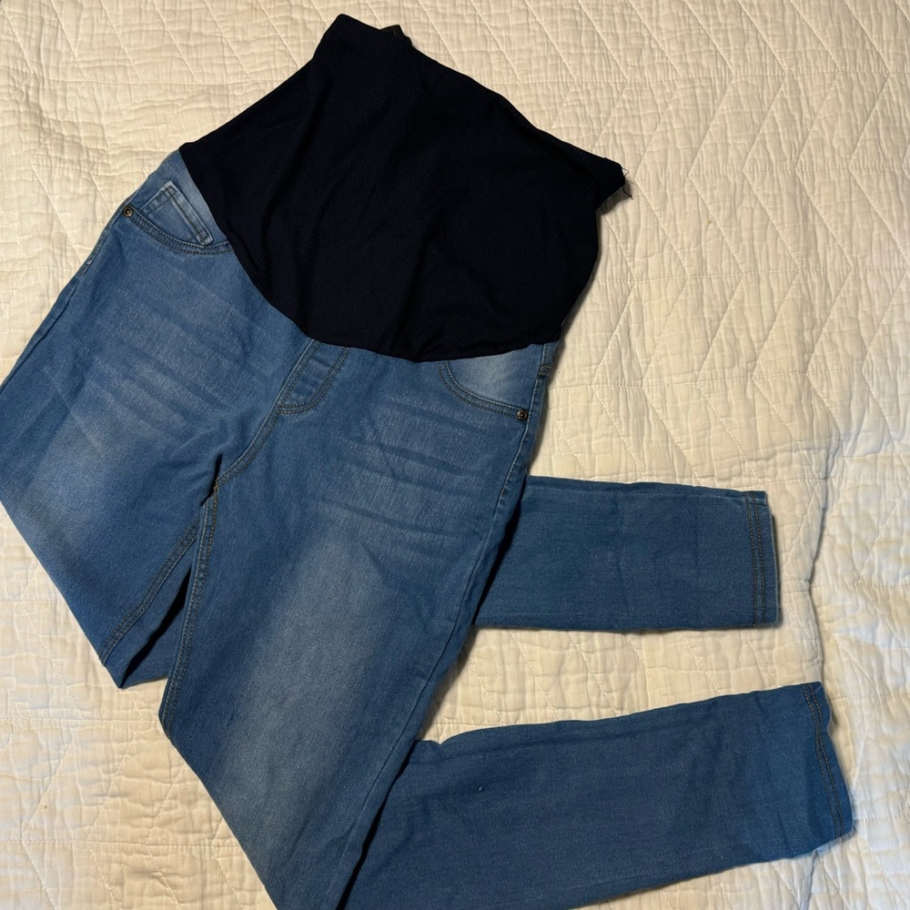 JVINI maternity Skinny Jeans size small